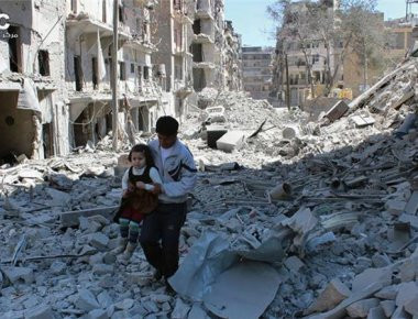 Συρία: Περισσότεροι από 30.000 άμαχοι και ένοπλοι απομακρύνονται από πολιορκημένες πόλεις